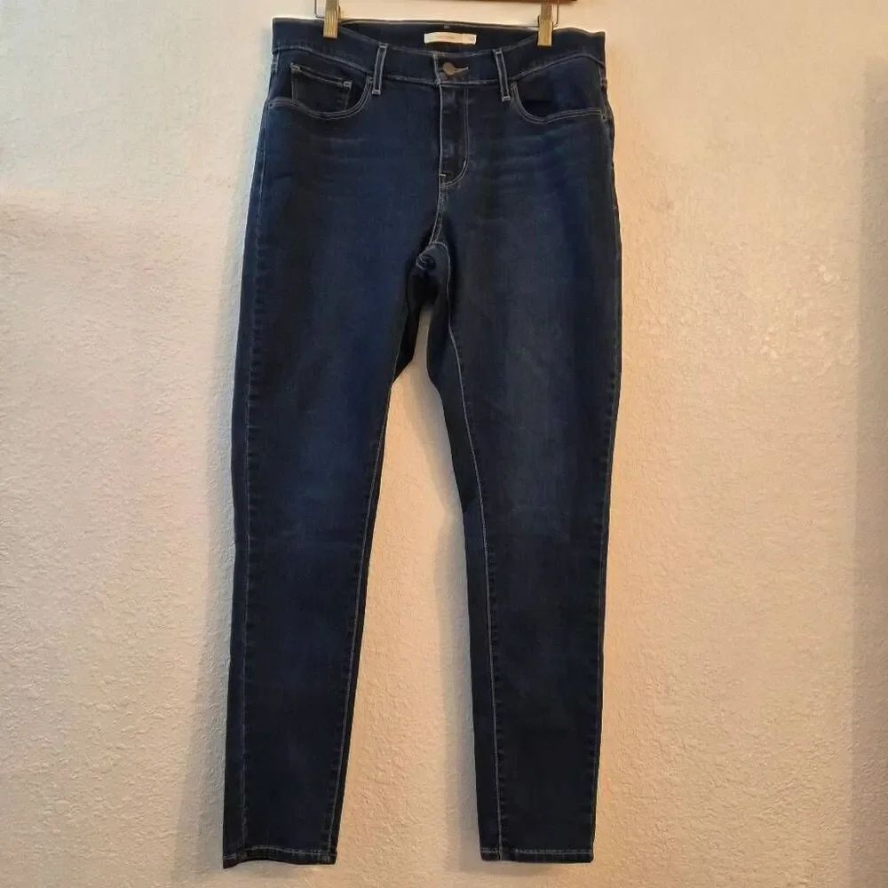 Levi's Curvy Skinny Dark Denim Jeans: 32: Sexy Flattering Fit,  Comfy Effortless